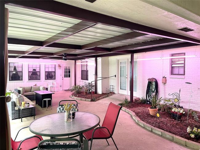 403 N Hall St, House other with 5 bedrooms, 3 bathrooms and null parking in Fairfield TX | Image 25