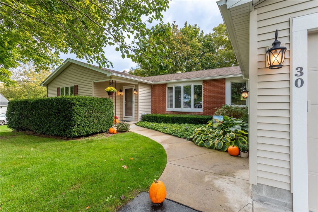 Elm St, Bloomfield, NY 14469