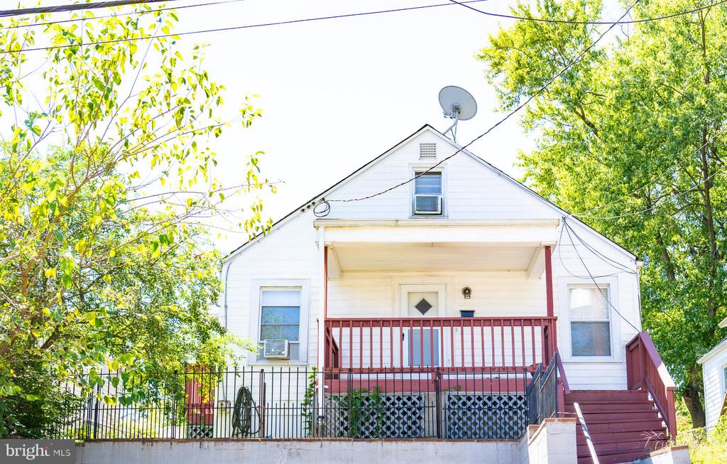 Cumberland St, Capitol Heights, MD 20743