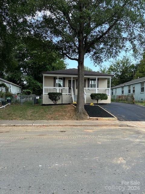 Genesis Park Pl, Charlotte, NC 28206