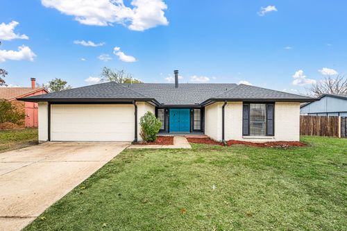 4809 Trailwood Dr, Grand Prairie, TX, 75052-2142 | Card Image