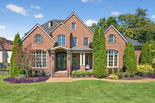 45 Colonel Winstead Dr, Brentwood, TN, 37027-8937 | Card Image