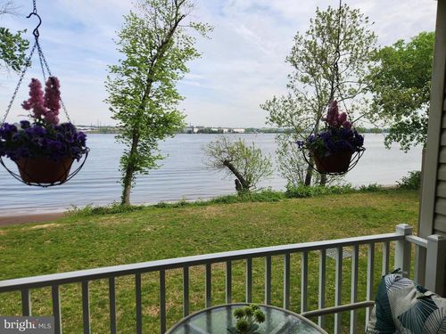 5201 Riverfront Dr, PALMYRA, NJ, 08065-2143 | Card Image