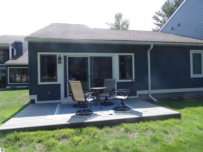 19 - 144 N Shore Dr W, House other with 2 bedrooms, 2 bathrooms and null parking in Cadillac MI | Image 20
