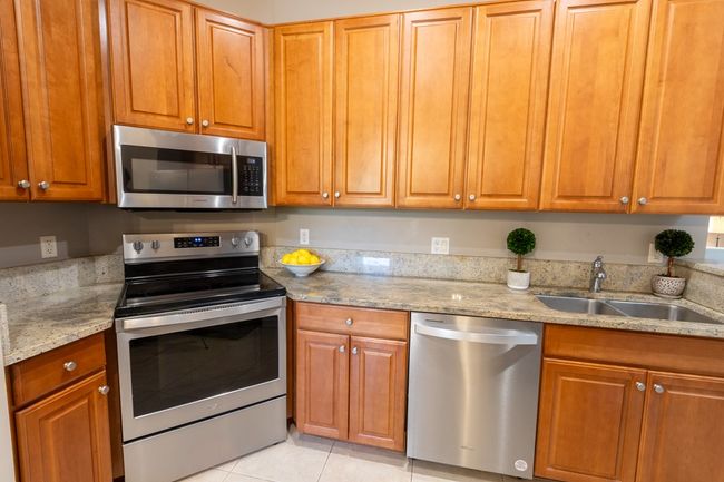 UNIT-61 - 1935 Bridgepointe Cir, House attached with 3 bedrooms, 4 bathrooms and null parking in Vero Beach FL | Image 8