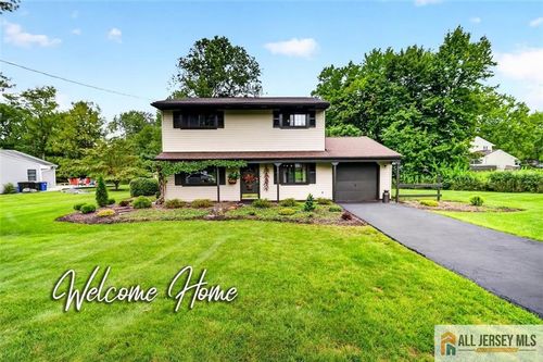 40 Emerald Rd, Kendall Park, NJ, 08824-1430 | Card Image