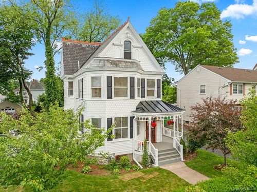 7 Clinton Pl, Suffern, NY, 10901-5603 | Card Image