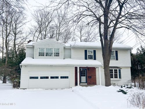 8 Wedge Rd, Delmar, NY, 12054-3316 | Card Image