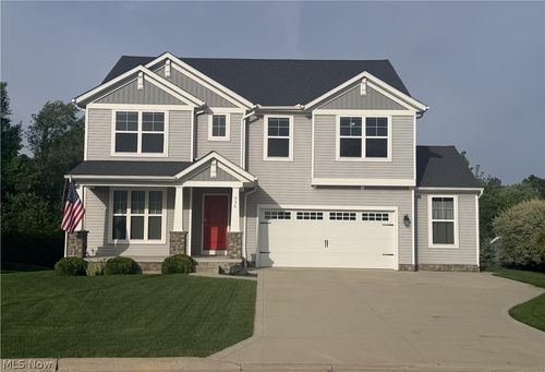 996 Ashley Taylor Ct, Wadsworth, OH, 44281-8183 | Card Image