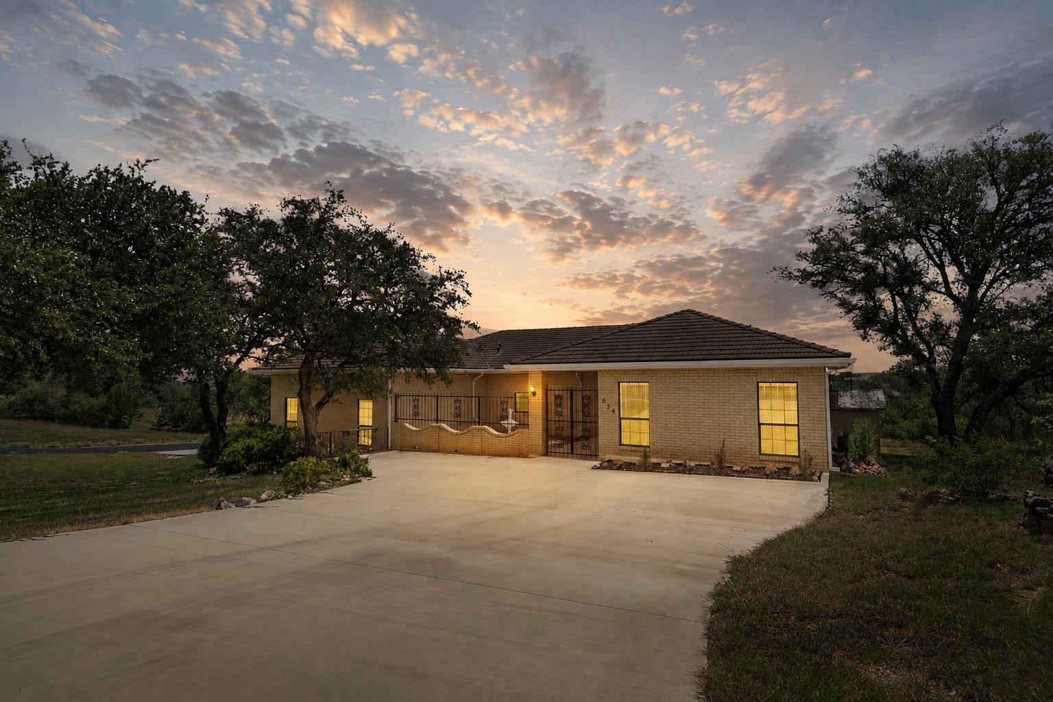 Residential in Horseshoe Bay 5