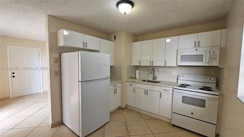 3-1235 Nw 6th St, Miami, FL, 33125-4785 | Card Image