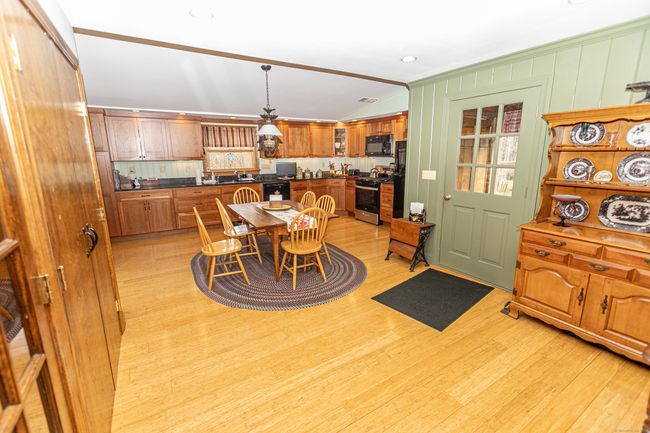 570 Atkins St, House other with 4 bedrooms, 2 bathrooms and null parking in Middletown CT | Image 12