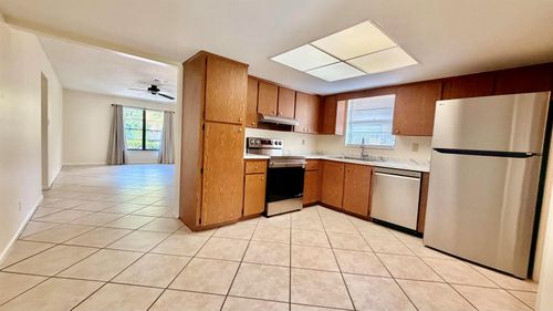 9121 E Highland Pines Dr, Palm Beach Gardens, FL, 33418-5749 | Card Image