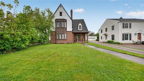 16410 Fernway Rd, Shaker Heights, OH, 44120-3368 | Card Image