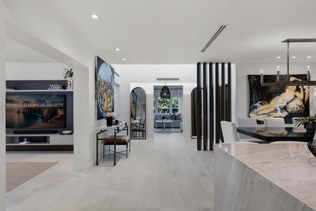 800 E Dilido Dr, House other with 3 bedrooms, 3 bathrooms and null parking in Miami Beach FL | Image 4