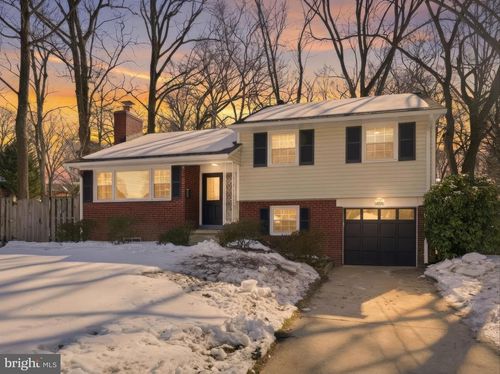 3015 Crane Dr, FALLS CHURCH, VA, 22042-3004 | Card Image