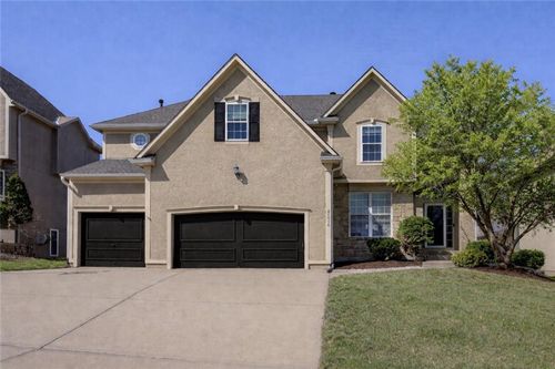 21516 W 99th St, Lenexa, KS, 66220-2677 | Card Image
