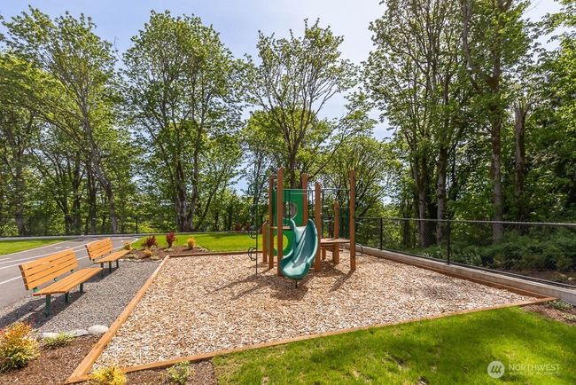 Community Park #2 / Sports court / Playground / Tricycle Track | Image 35