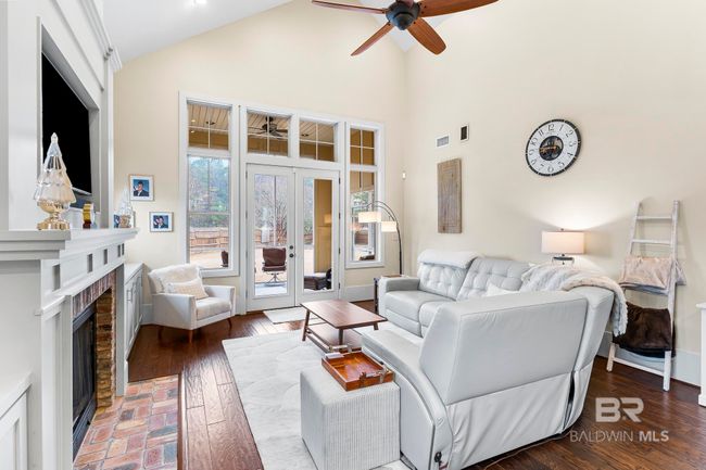 Living Room | Image 43
