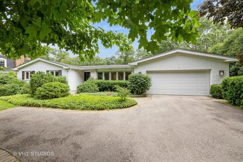 855 Beverly Pl, Lake Forest, IL, 60045-3901 | Card Image