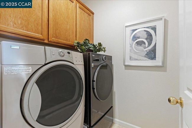 318 Titan Way, House other with 4 bedrooms, 3 bathrooms and 5 parking in Hercules CA | Image 27