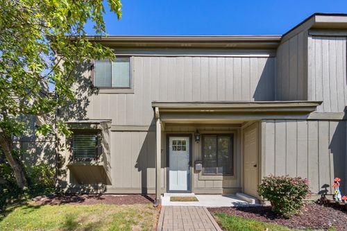 47-500 Laketower Dr, Lexington, KY, 40502-2677 | Card Image