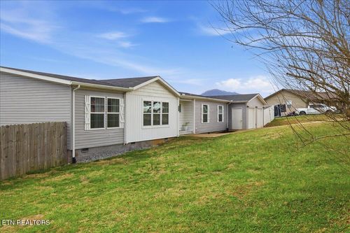 158 Elaine Dr, Tazewell, TN, 37879-6229 | Card Image