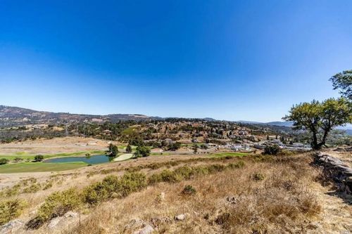 3824 Skyfarm Dr, Santa Rosa, CA, 95403 | Card Image