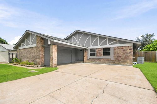 830 Seacliff Drive, Houston, TX, 77062 | Card Image