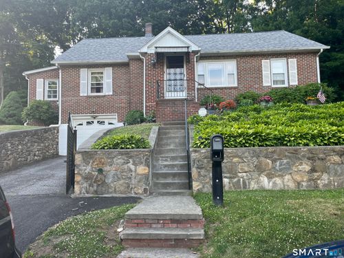 32 Homestead Ave, Derby, CT, 06418-2516 | Card Image