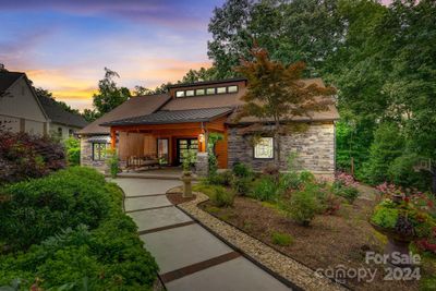 11904 Mountain Crest Circle, House other with 4 bedrooms, 3 bathrooms and null parking in Charlotte NC | Image 2