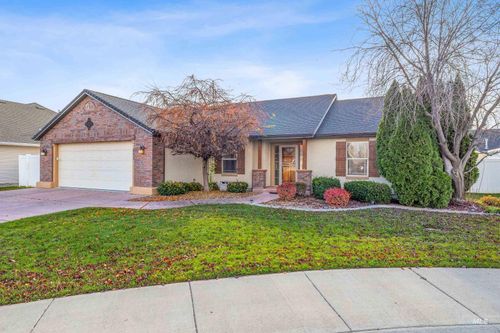 831 Grace Dr W, Twin Falls, ID, 83301-3296 | Card Image