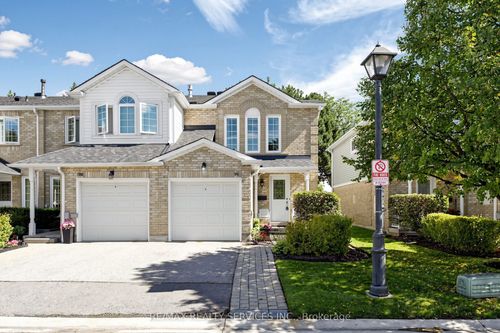 74 Heathcliffe Sq, Brampton, ON, L6S5R4 | Card Image