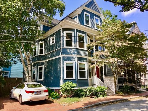 11-11 Traymore St, Cambridge, MA, 02140-2213 | Card Image