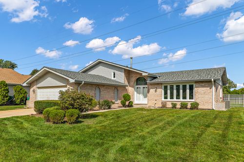 17389 Highwood Dr, Orland Park, IL, 60467-6057 | Card Image