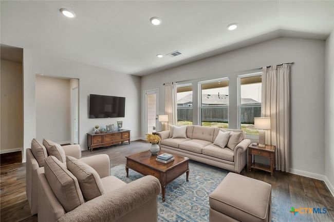 1306 Camden Ln, House other with 4 bedrooms, 2 bathrooms and null parking in Lockhart TX | Image 32