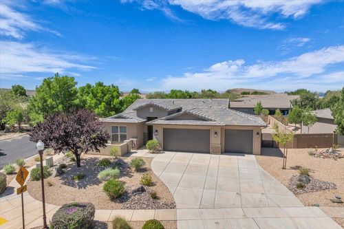 424 N Highland Pkwy, Washington, UT, 84780-2579 | Card Image