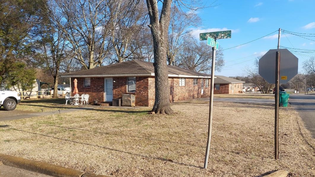 10th Ave, Sheffield, AL 35660