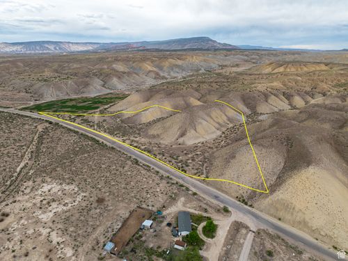 8135 S Hwy 264 S, Jensen, UT, 84035 | Card Image