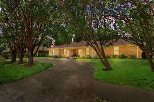 1300 S Jefferson St, Kaufman, TX, 75142-2849 | Card Image