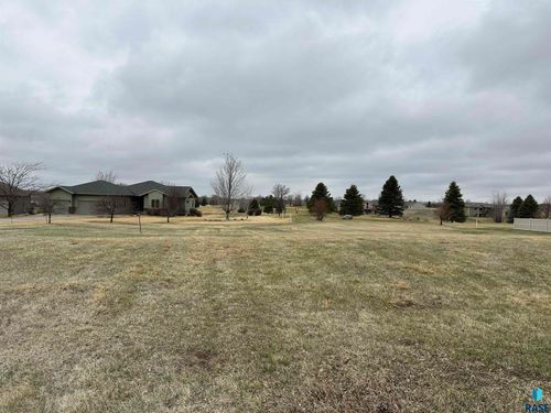 165 Golf View Cir Circle, Wentworth, SD, 57075 | Card Image
