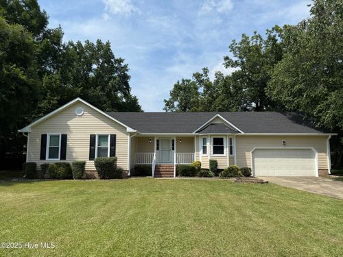 207 Wyatt Dr, Goldsboro, NC, 27534-9673 | Card Image