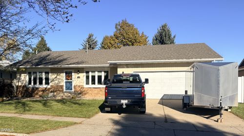 118 Versailles Ave, Bismarck, ND, 58503-0357 | Card Image