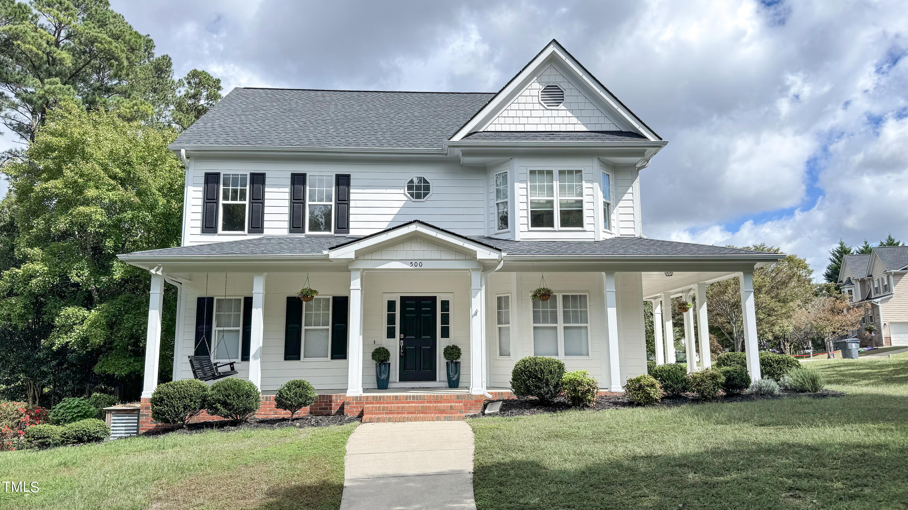 Acorn Falls Ct, Holly Springs, NC 27540
