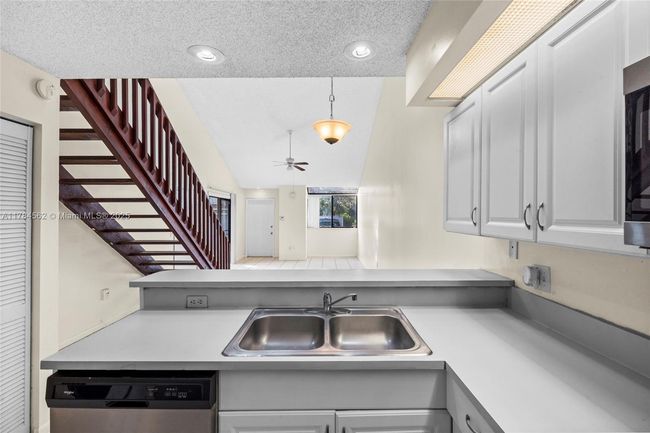 1903 Players Pl, Townhouse with 2 bedrooms, 2 bathrooms and null parking in North Lauderdale FL | Image 13