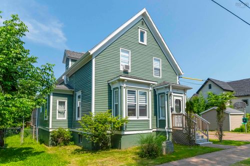 453 Pleasant St, New Glasgow, NS, B2H2Z5 | Card Image