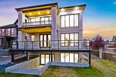 34 Aspen Ridge Pk Sw, House detached with 5 bedrooms, 5 bathrooms and 2 parking in Calgary AB | Image 2