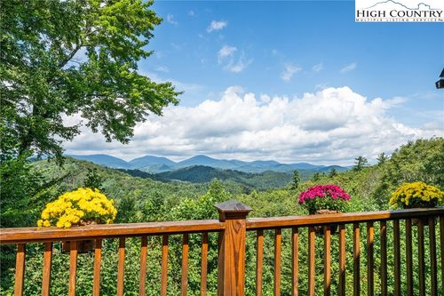 137 Avalanche Trl, Boone, NC, 28607-6030 | Card Image