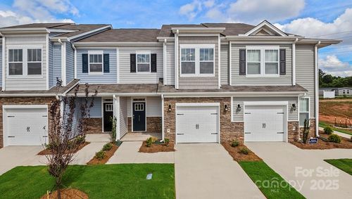 330 Creekview Rd, Hendersonville, NC, 28792-0678 | Card Image