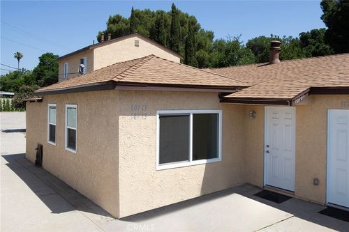 10711-10709 Sherman Pl, Sun Valley, CA, 91352-5131 | Card Image